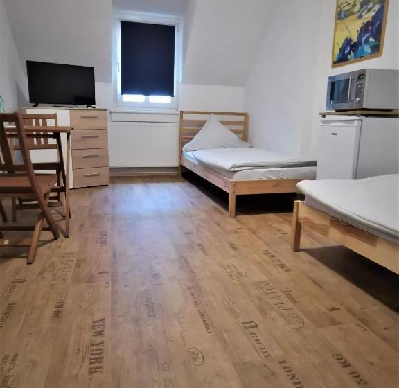 Standard room with outdoor bath, Pension Zum Hirsch