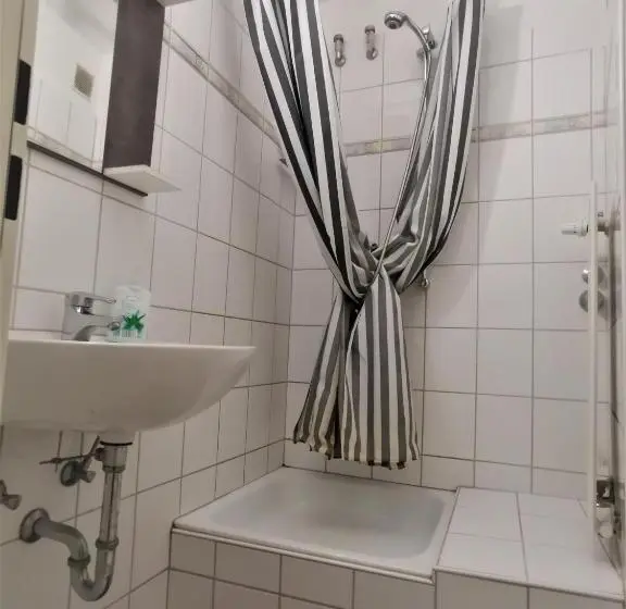 Standard room with outdoor bath, Pension Zum Hirsch