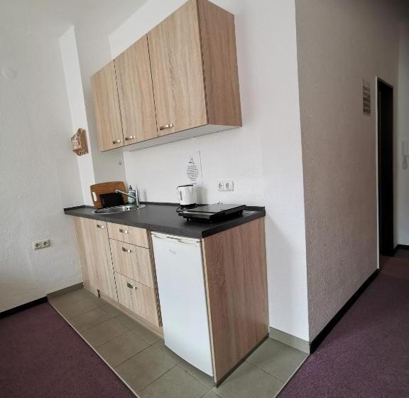 Номер Стандарт, Pension Zum Hirsch