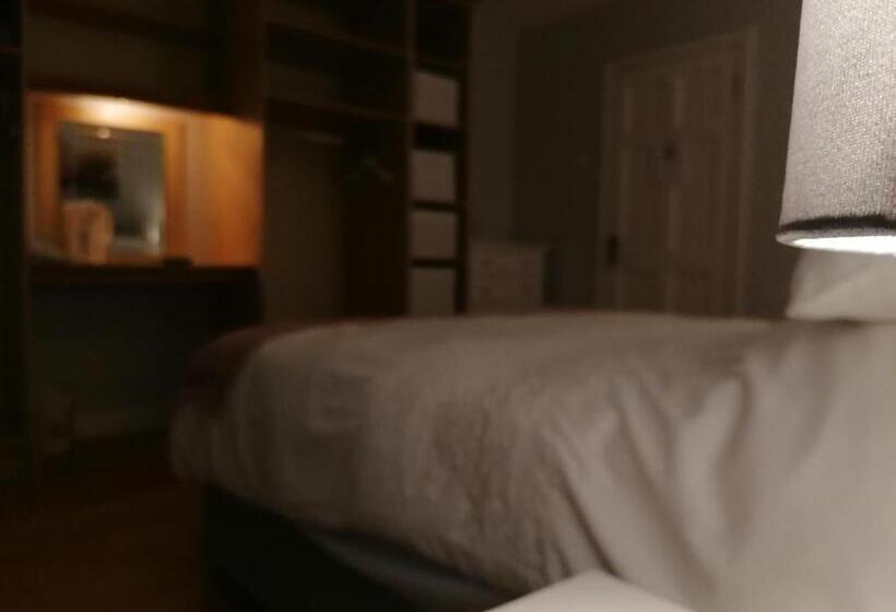 Standard room with outdoor bath, An Charraig Ban On The Wild Atlantic Way F94wt02