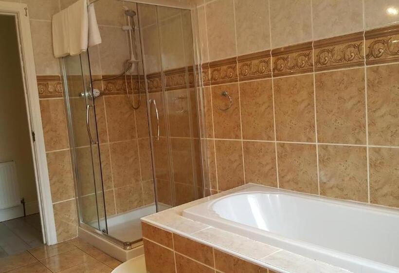 Standard room with outdoor bath, An Charraig Ban On The Wild Atlantic Way F94wt02