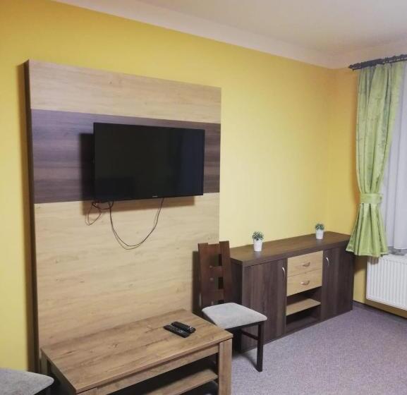 غرفة قياسية رباعية, Pension Krista