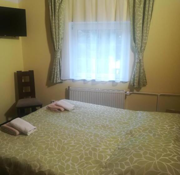 غرفة قياسية, Pension Krista