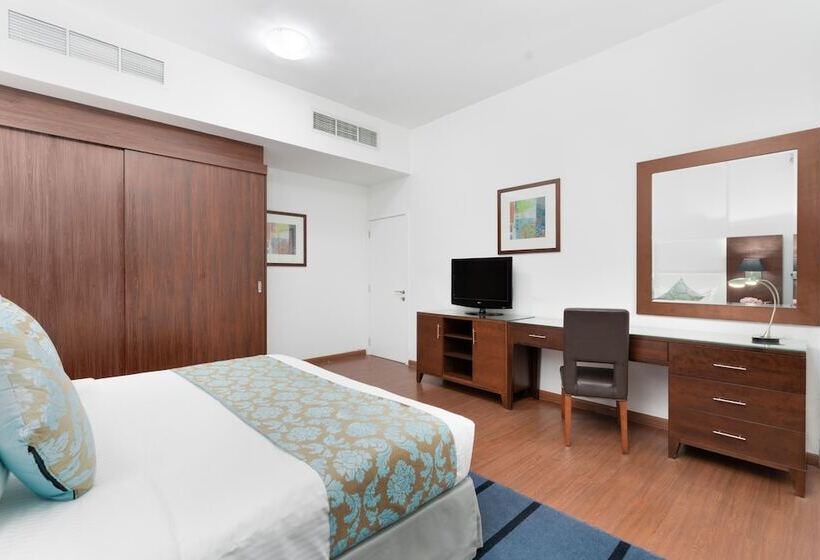 Апартаменты 2 Спальни, Golden Sands Hotel & Residences