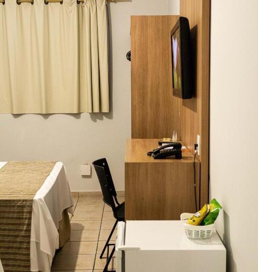 デラックストリプルルーム, Abudi