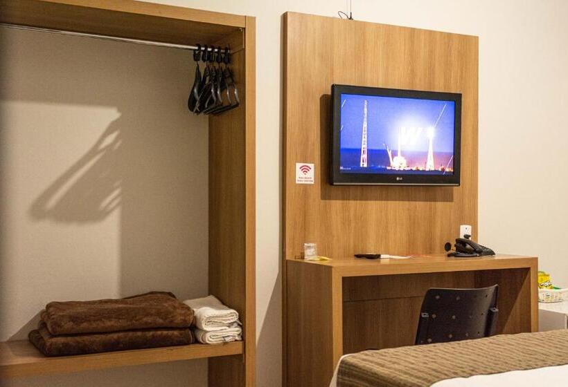 デラックスの４人部屋, Abudi