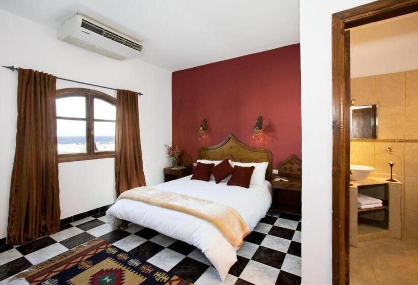 اتاق سوپریور خانوادگی, Blue Beach Club