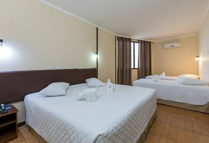 חדר סטנדרט לארבעה, Iguassu Holiday