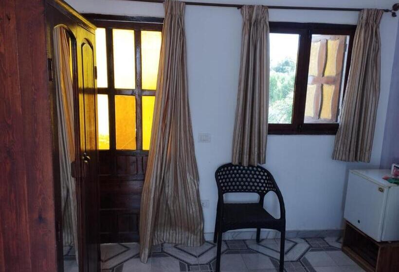 اتاق استاندارد یک نفره, Jowhara