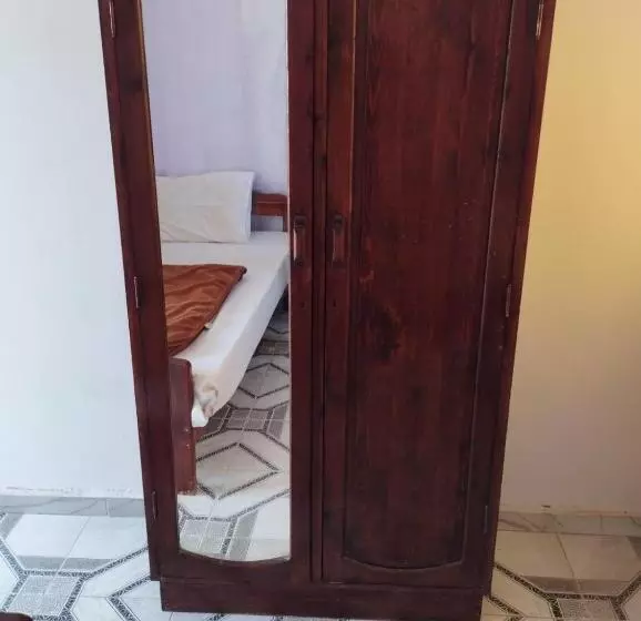 اتاق استاندارد یک نفره, Jowhara