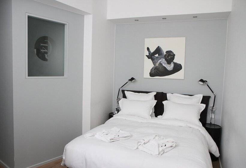 اتاق استاندارد, Quatorze