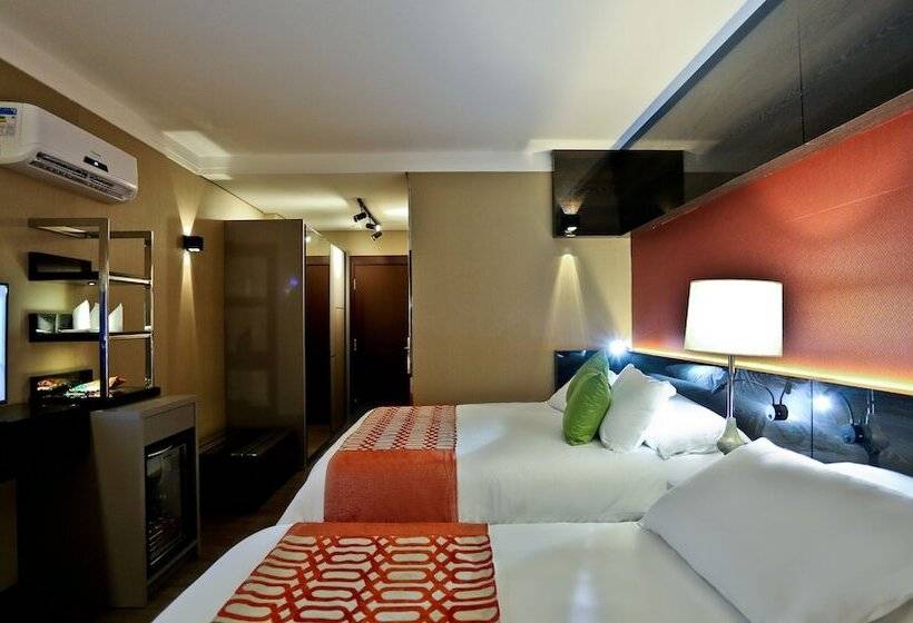 디럭스 4인 룸, Sandri Palace