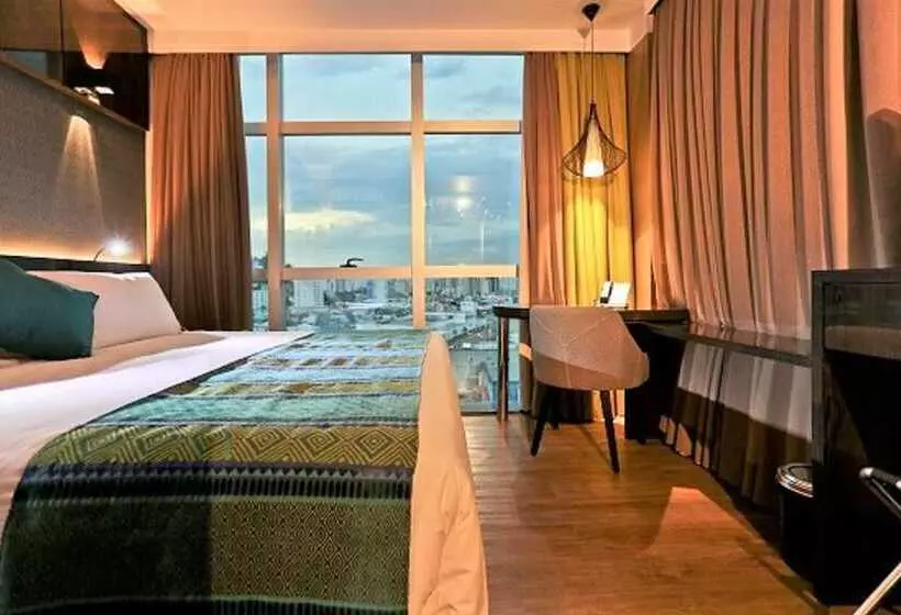 ジュニアスイート, Sandri Palace