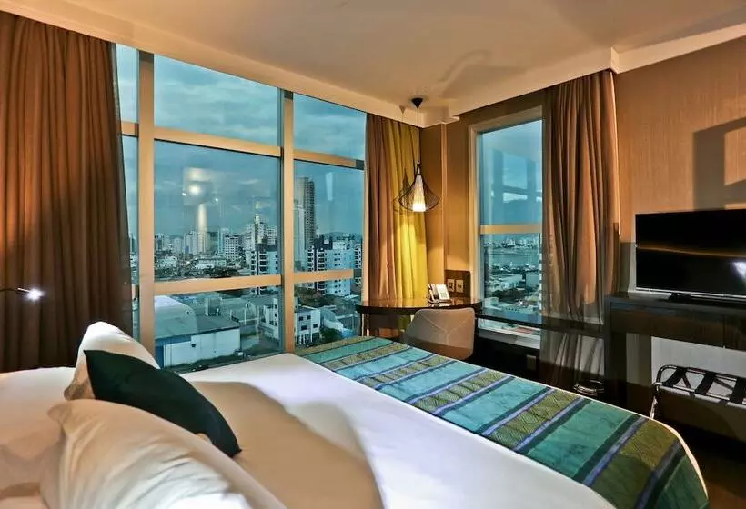 ジュニアスイート, Sandri Palace