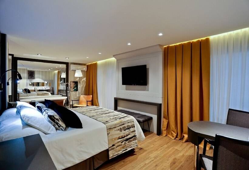 마스터 스위트, Sandri Palace