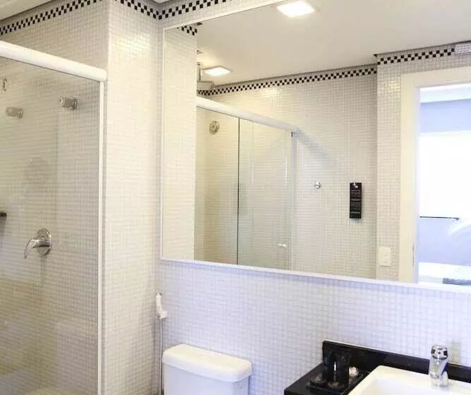 سوئیت با بالکن, Vitória Hotel Concept Campinas