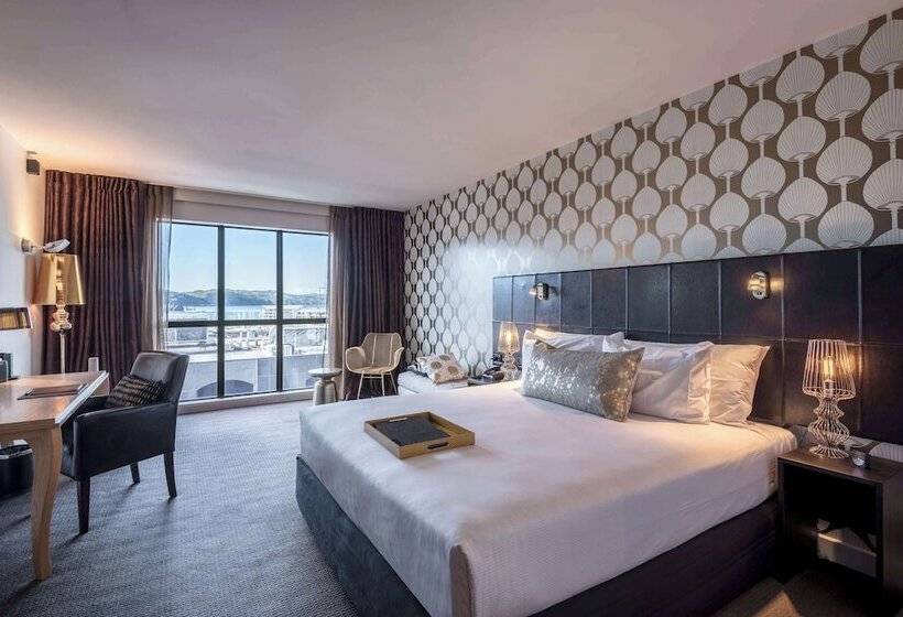 סטודיו אקזקיוטיב, Museum Apartment Hotel, Independent Collection By Evt