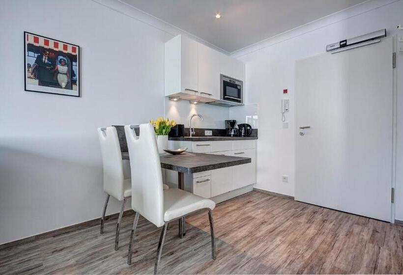 バルコニー付きデラックスルーム, Aparthotel Villa Lea