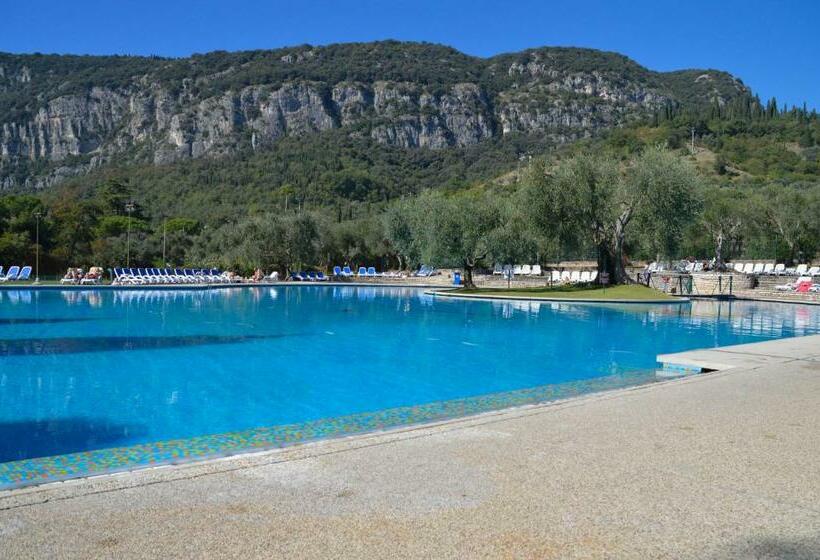 带2个卧室的公寓, Garda Apartments In Euroresidence