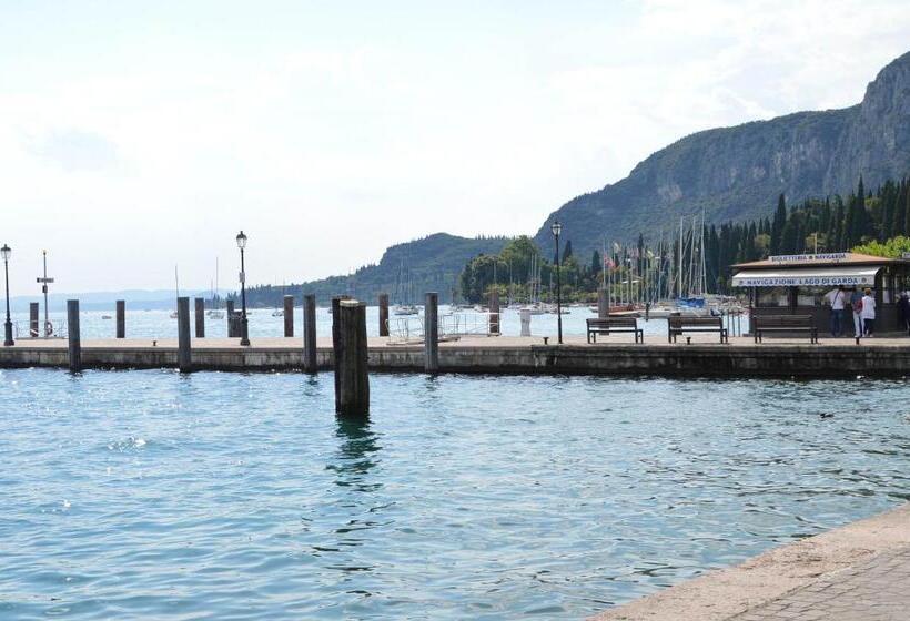 带2个卧室的公寓, Garda Apartments In Euroresidence