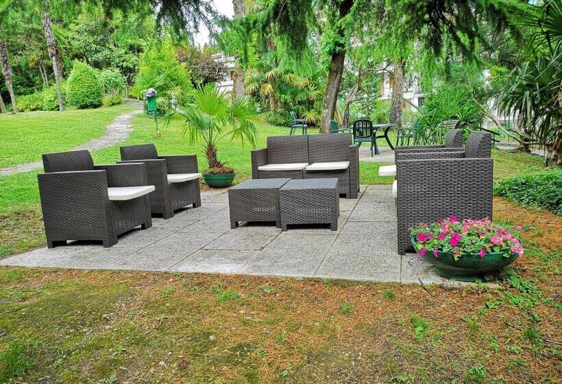 带2个卧室的公寓, Garda Apartments In Euroresidence