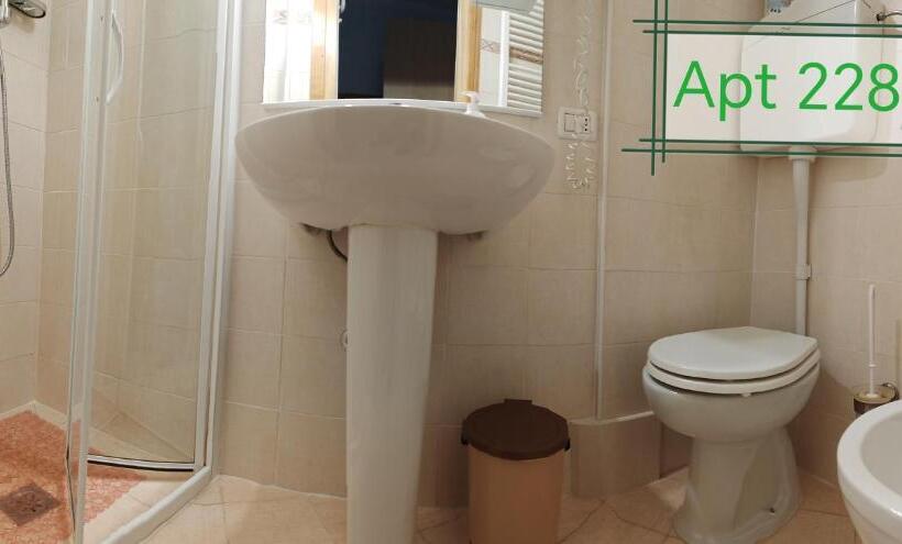 带2个卧室的公寓, Garda Apartments In Euroresidence