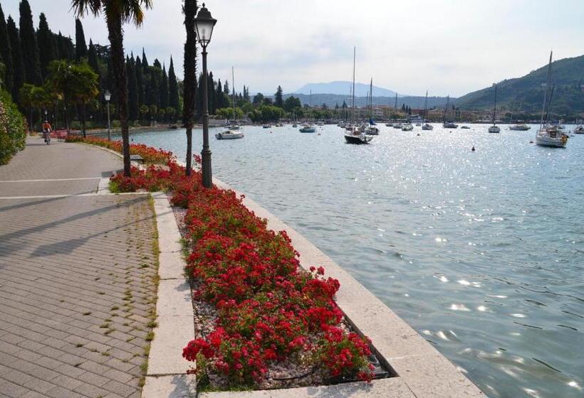 1 Bedroom Apartment Lake View, Garda Apartments In Euroresidence