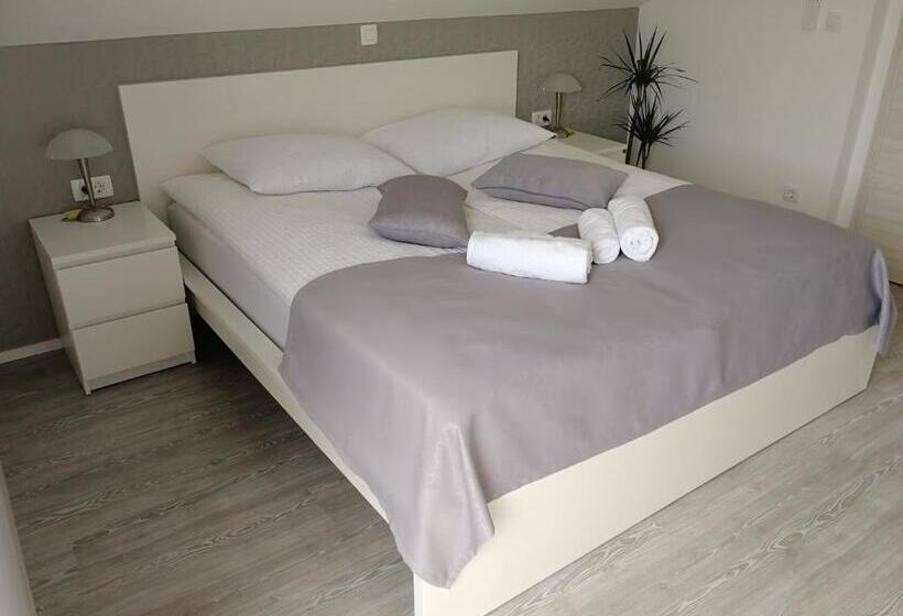 آپارتمان 2 خوابه با بالکن, Apartments & Rooms Aleksandra