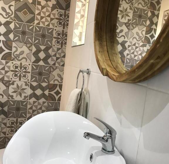 חדר סטנדרט, La Benroy