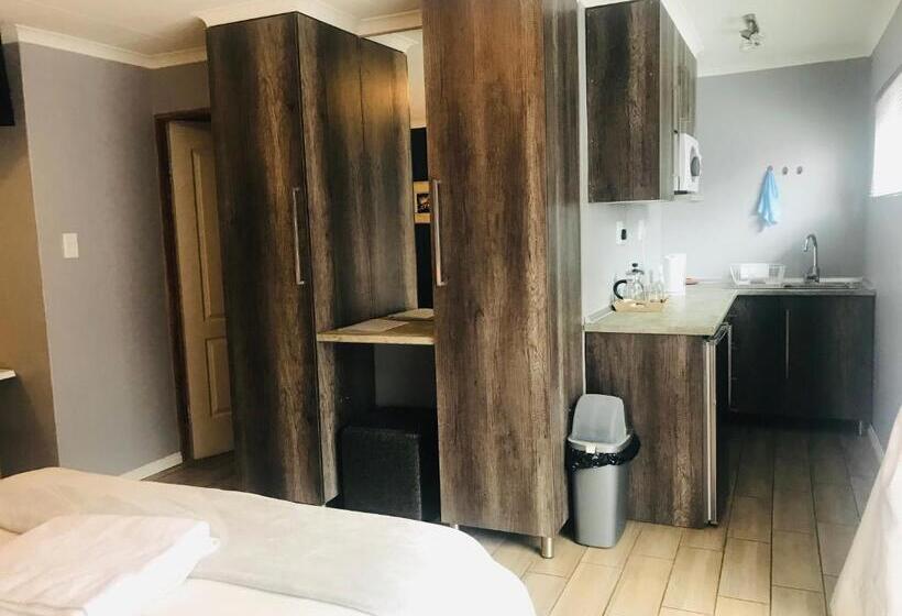 חדר דלוקס, La Benroy