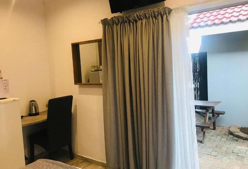 חדר דלוקס, La Benroy