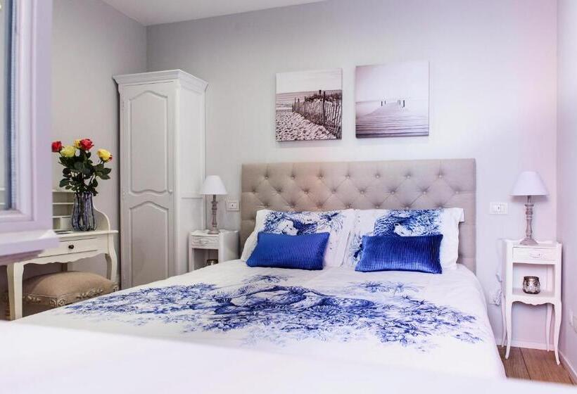 اتاق استاندارد, Lora Center Room