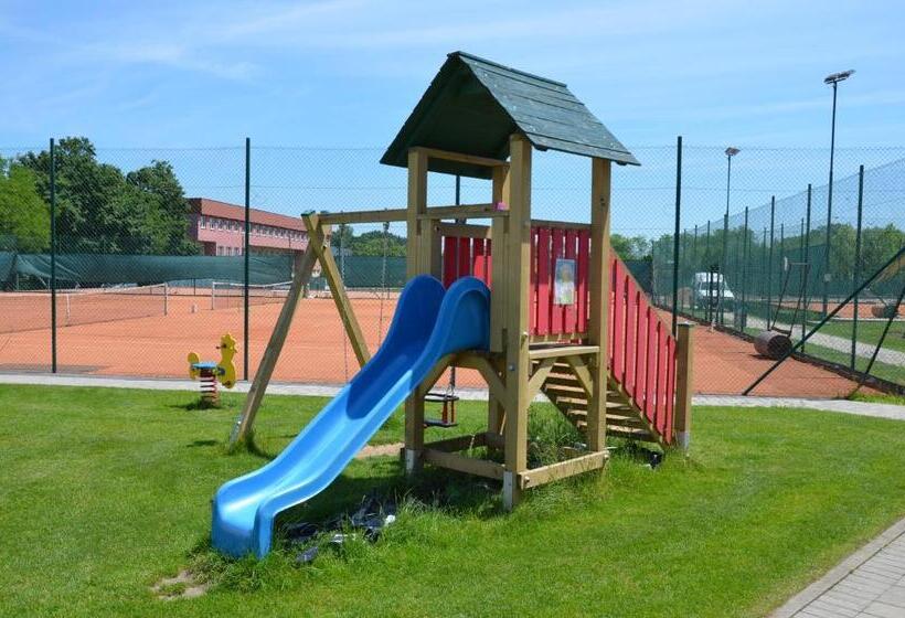 غرفة قياسية رباعية, Penzión Rocket Club