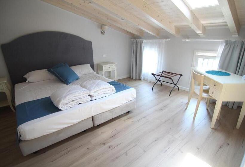 סוויטה דלוקס, Spagnoi Rooms