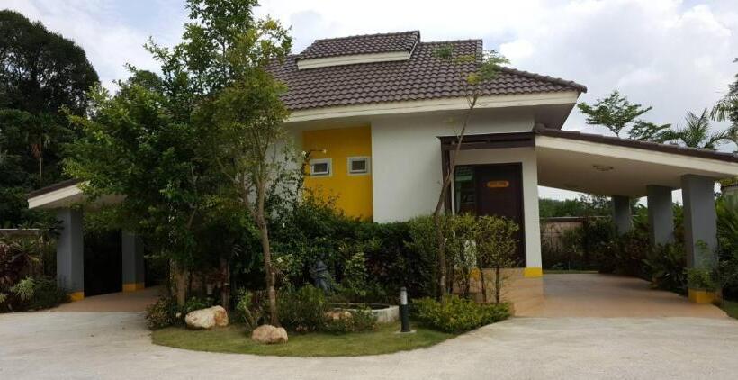 اتاق استاندارد, Dusita Grand Resort