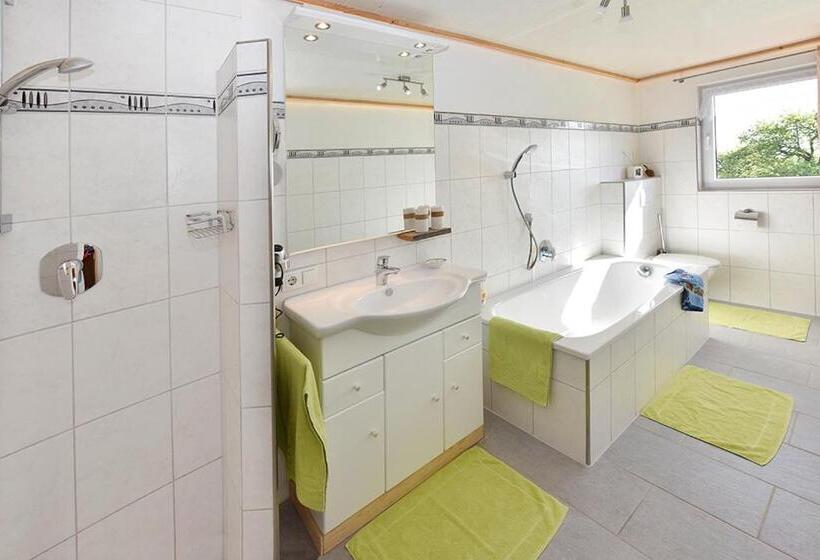 침실 2개 아파트, Bio Bauernhof Heidegger