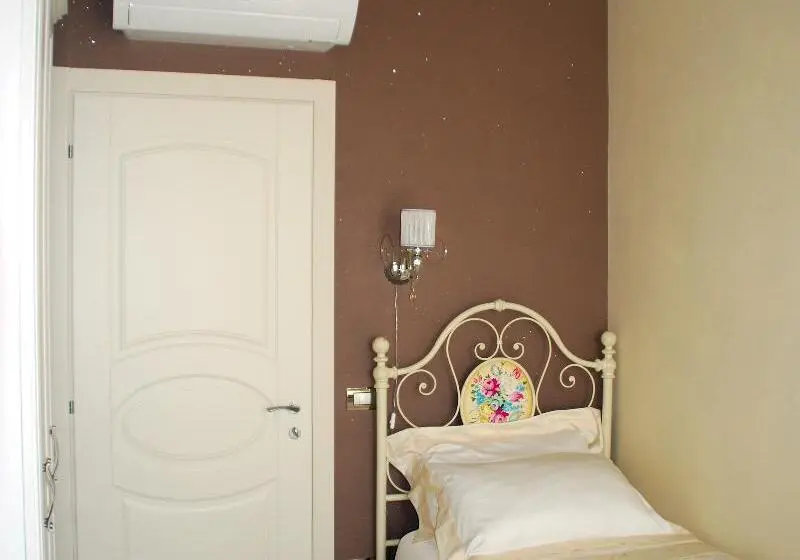 シングルデラックスルーム, Daphnae House