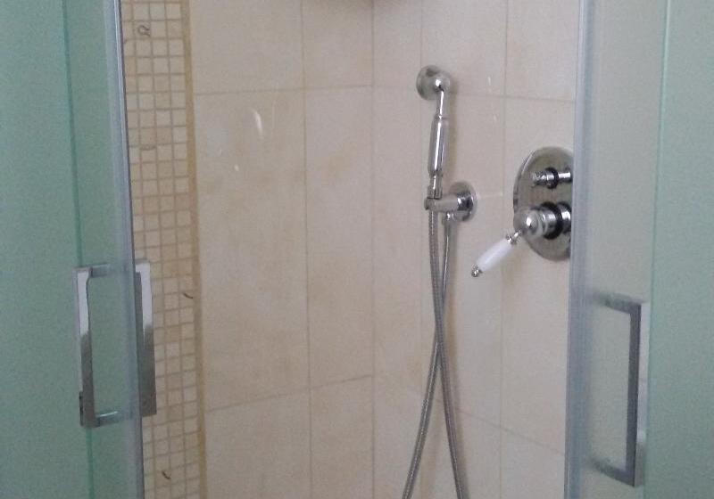 חדר דלוקס יחיד, Daphnae House