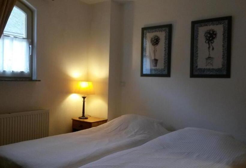 اتاق استاندارد با سرویس بهداشتی مشترک, Herberg De Brand