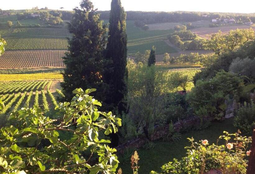 컴포트 트리플 룸, Château De Mauriac