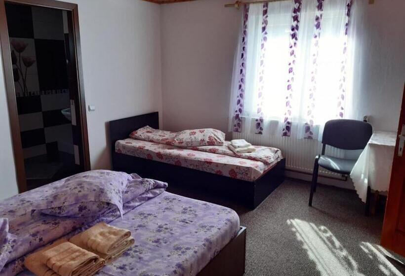 Quarto Triplo Standart, Casa Dorina