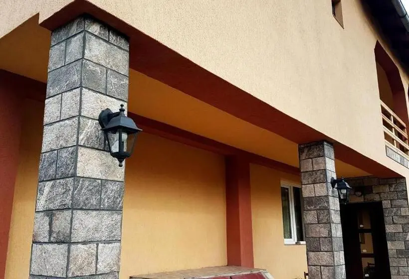 Villa 1 Makuuhuone, Casa Dorina