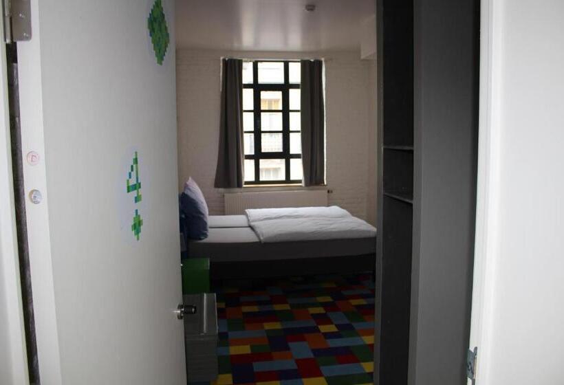 חדר סטנדרט, Funkey