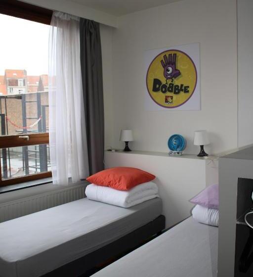 חדר סטנדרט יחיד, Funkey