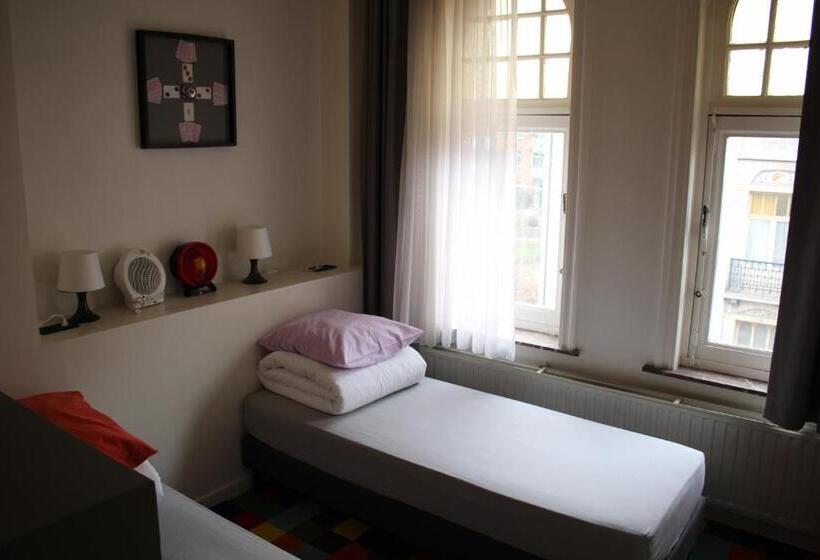 חדר סטנדרט יחיד, Funkey