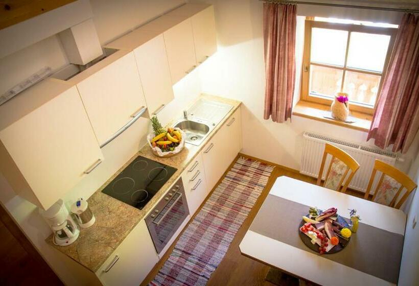 شقة غرفتين, Gesenhof