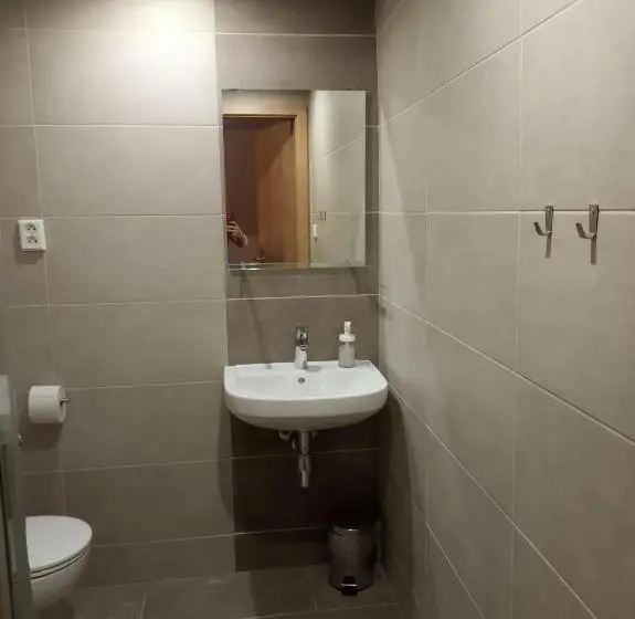 Standard Kolmen Hengen Huone, Penzion A Restaurace V Háji