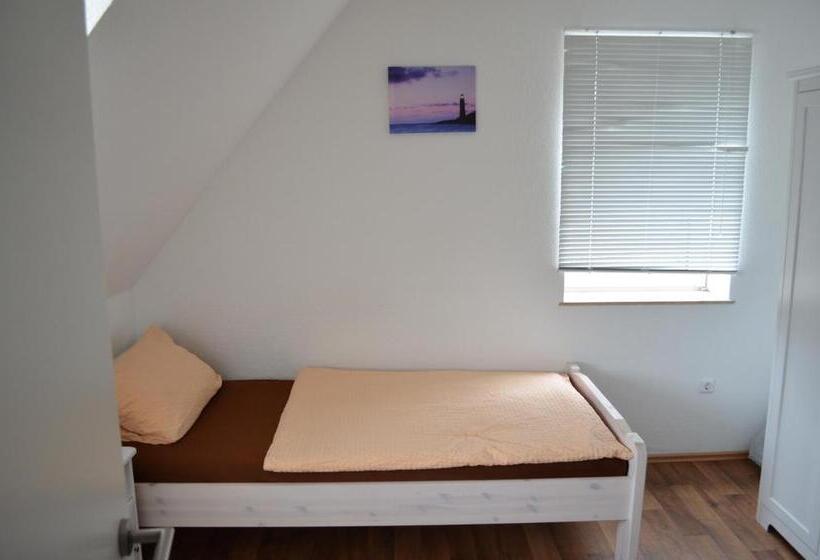Quarto Estandar Individual, Pension John F Kennedy