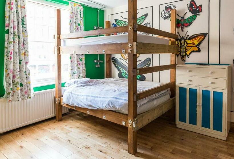 스탠다드 룸 공동 욕실, The Full Moon Backpackers