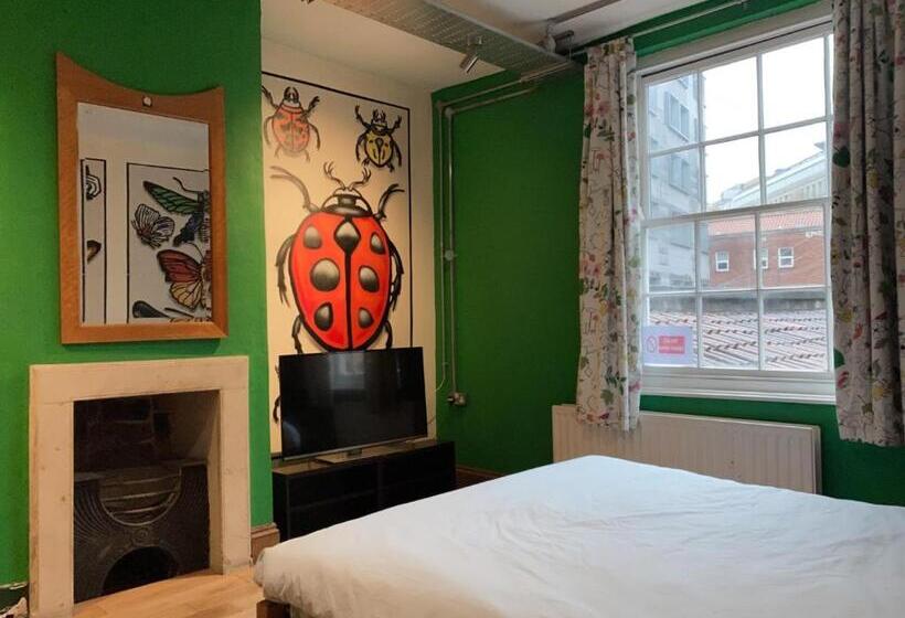 스탠다드 룸 공동 욕실, The Full Moon Backpackers